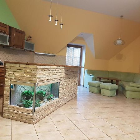Apartman V Aleji Slavkov u Brna Ngoại thất bức ảnh