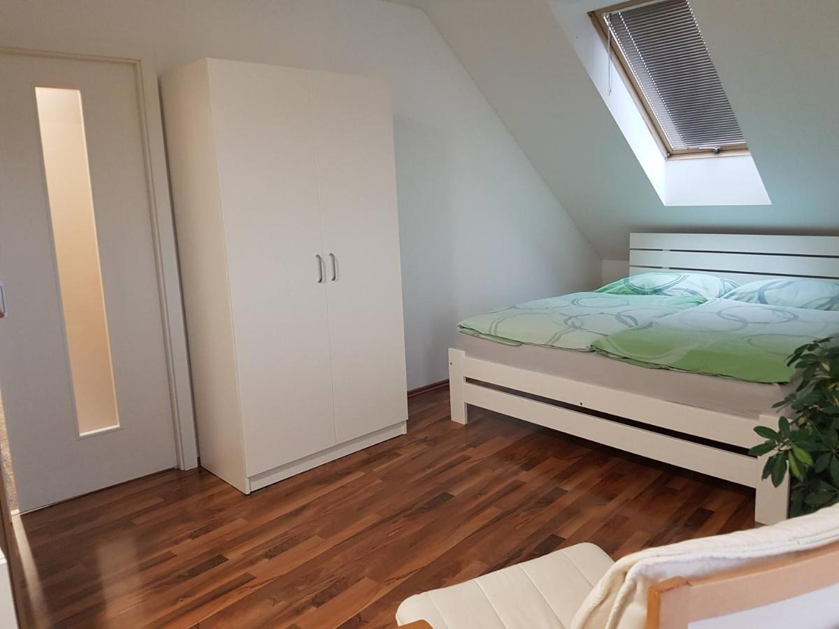 Apartman V Aleji Slavkov u Brna Ngoại thất bức ảnh