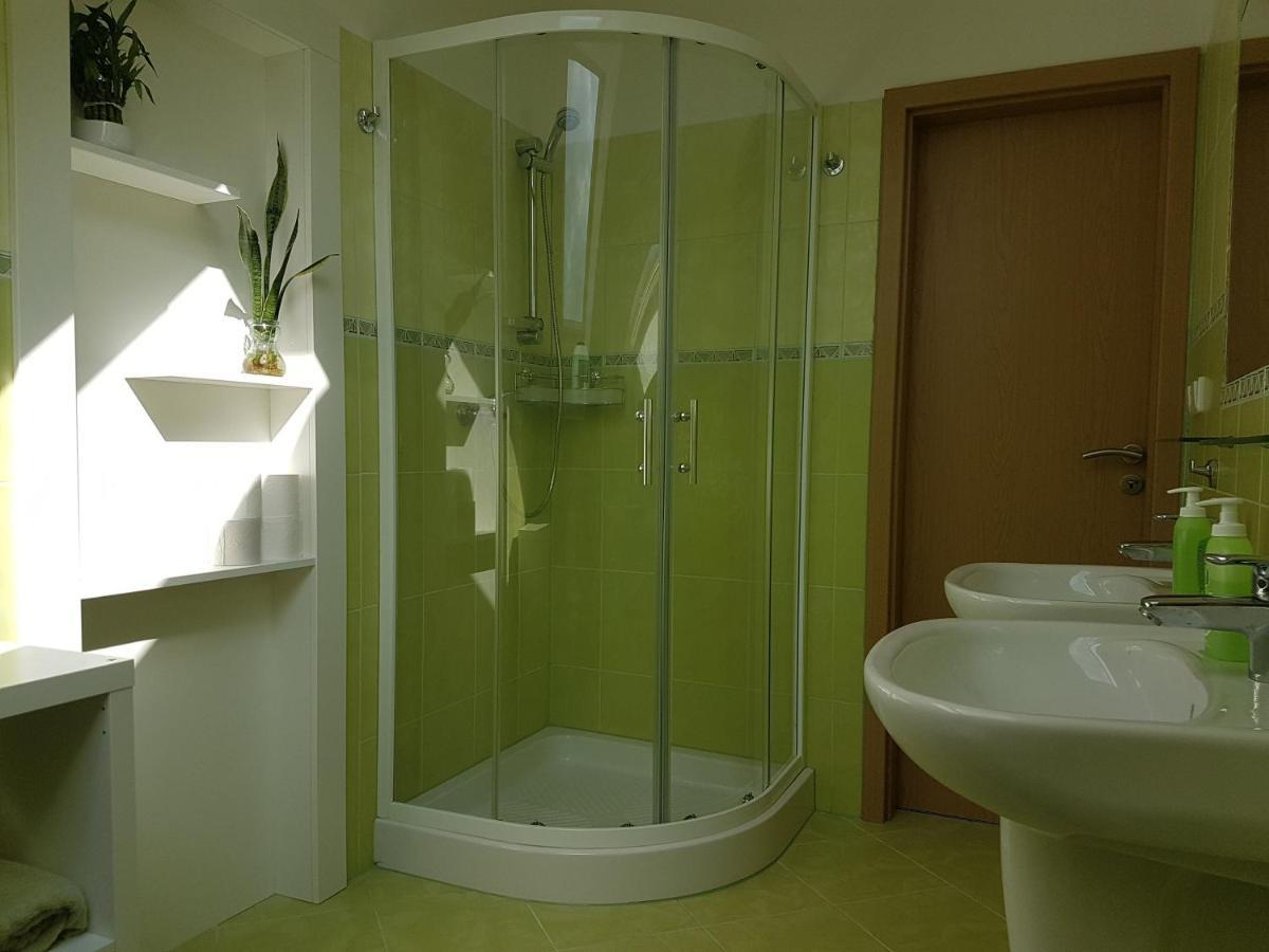 Apartman V Aleji Slavkov u Brna Ngoại thất bức ảnh