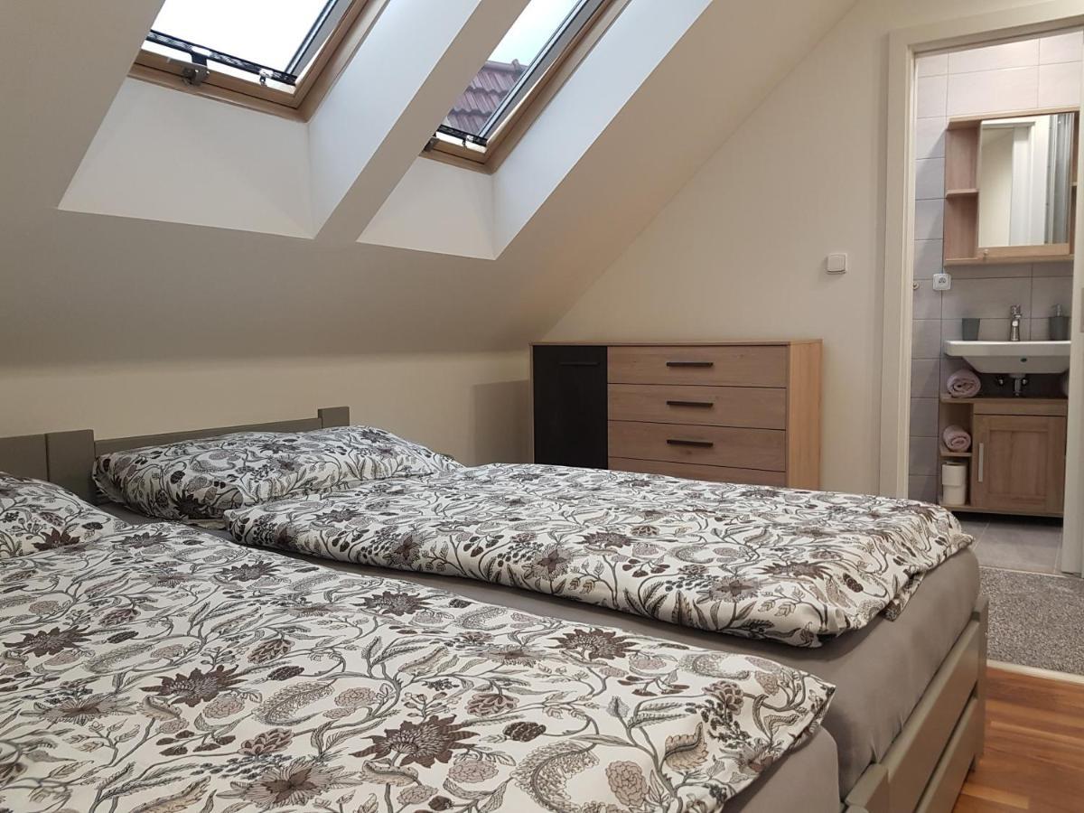 Apartman V Aleji Slavkov u Brna Ngoại thất bức ảnh