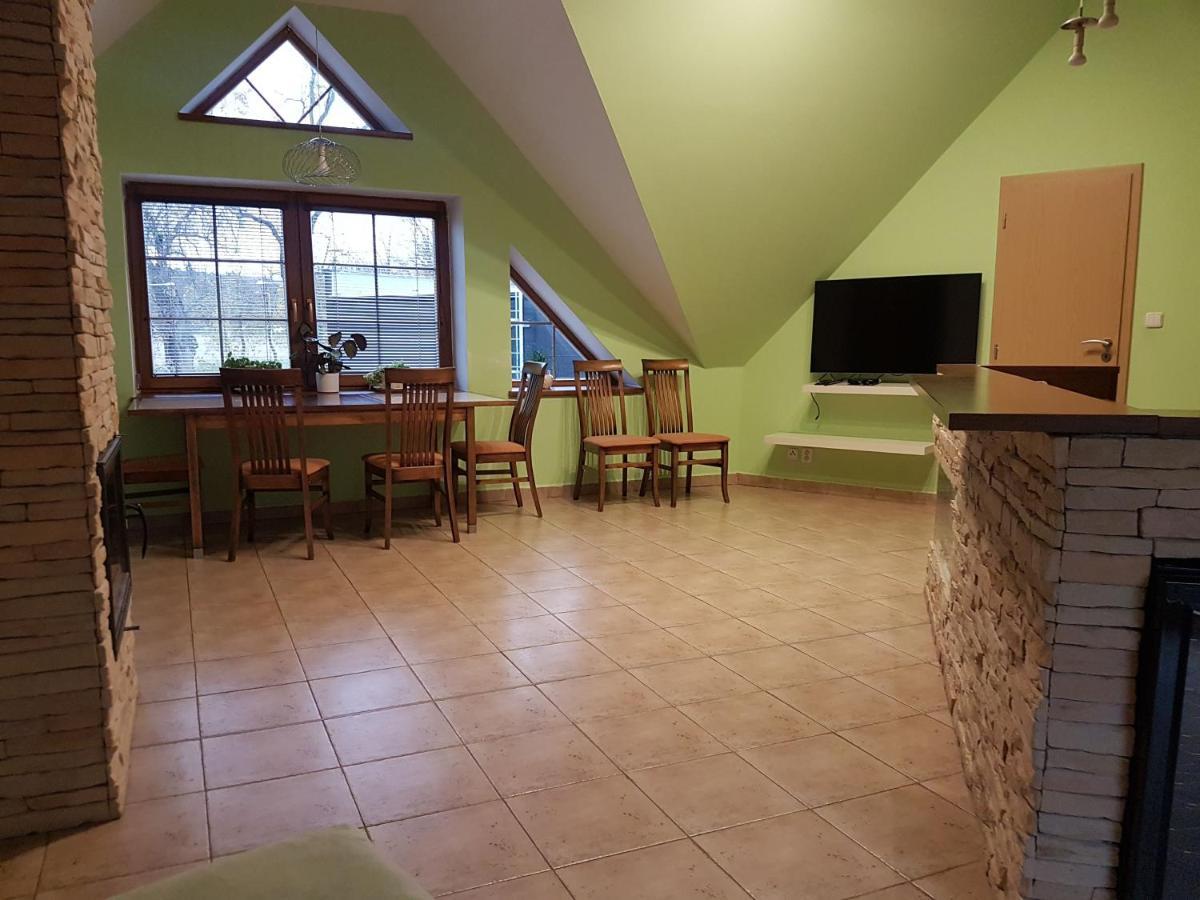 Apartman V Aleji Slavkov u Brna Ngoại thất bức ảnh